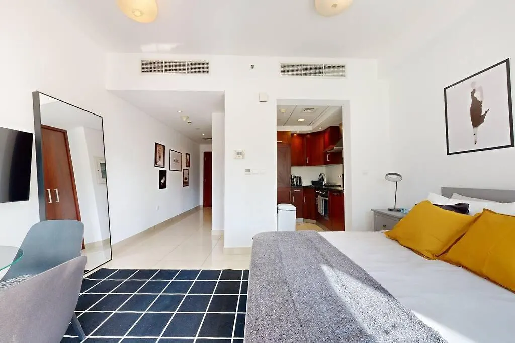 Studio In Best Part Of Downtown With Amazing Pool Dubai